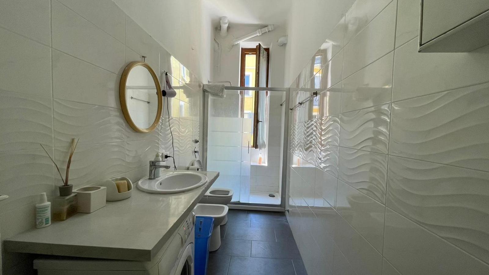 Room In The City Center - Stanza In Centro Citta Milão Exterior foto